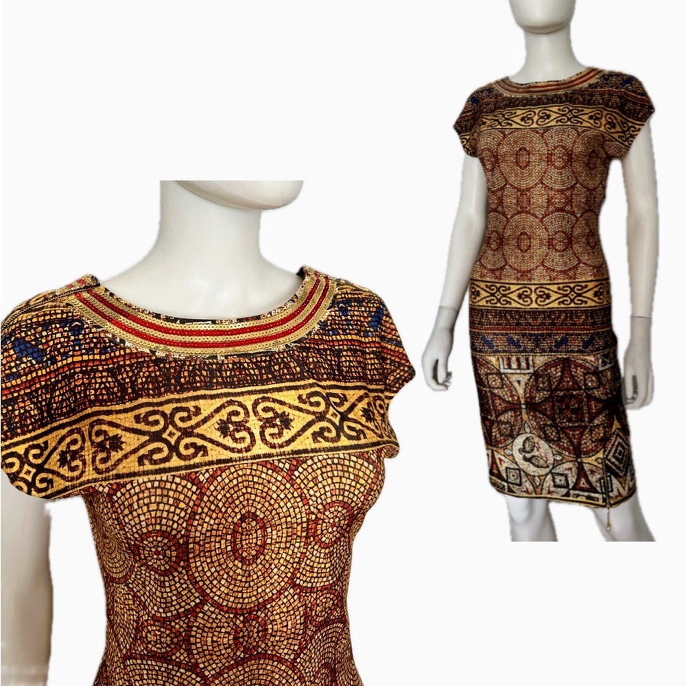 NWT FITTED‎ DRESS KNEE-LENGTH SHORT CAP SLEEVES BOAT NECK EMBELLISHED